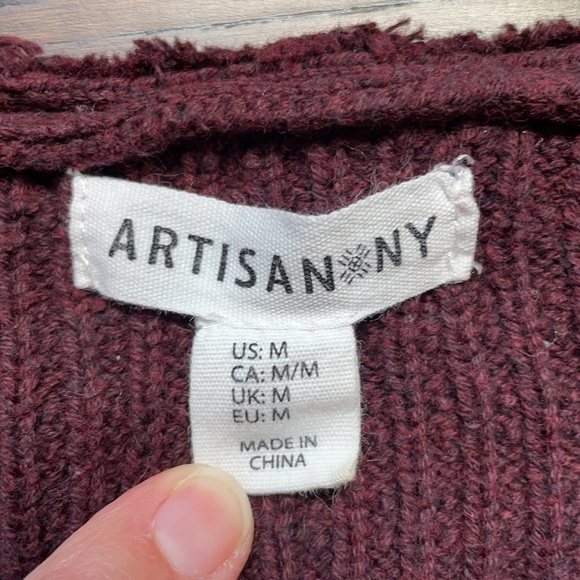 Artisan NY maroon distressed neckline button side - Picture 6 of 10